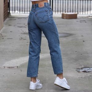 Cropped straight leg Levi’s 550 sz 23/24